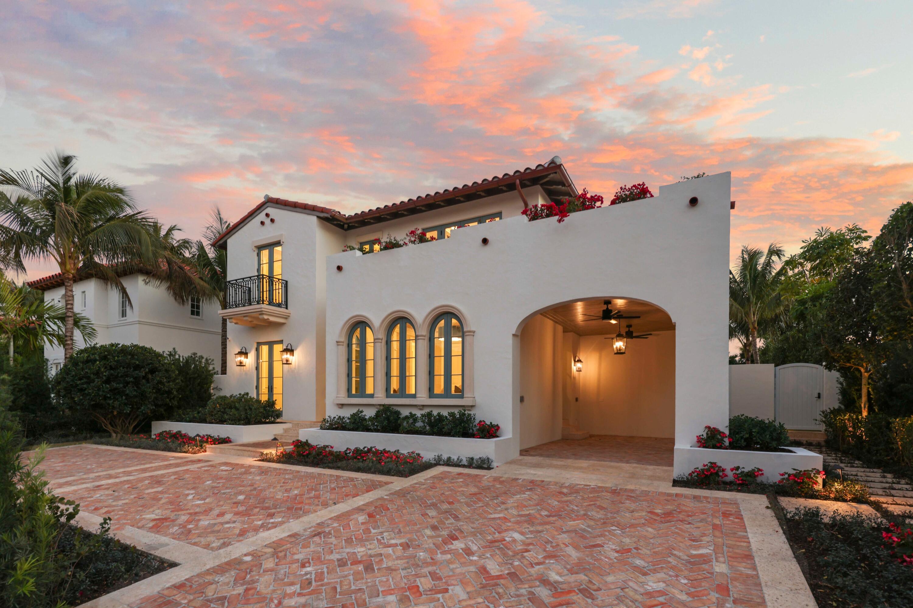 350 Seabreeze Avenue