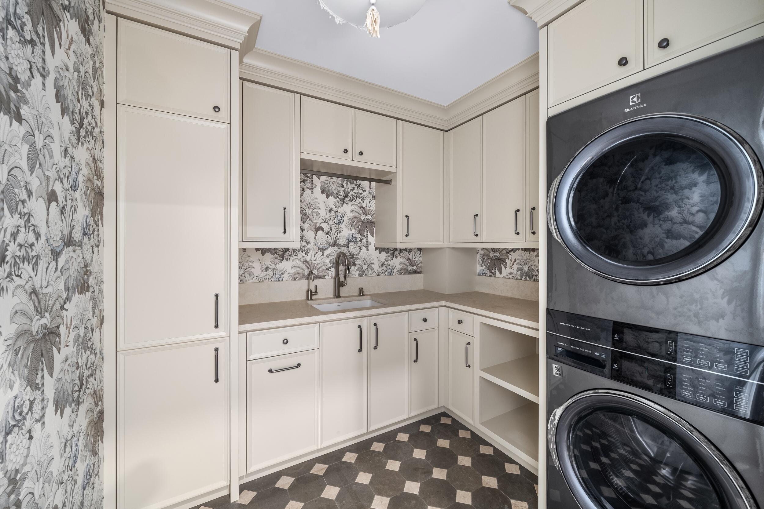 POINCIANA PARK - Residential