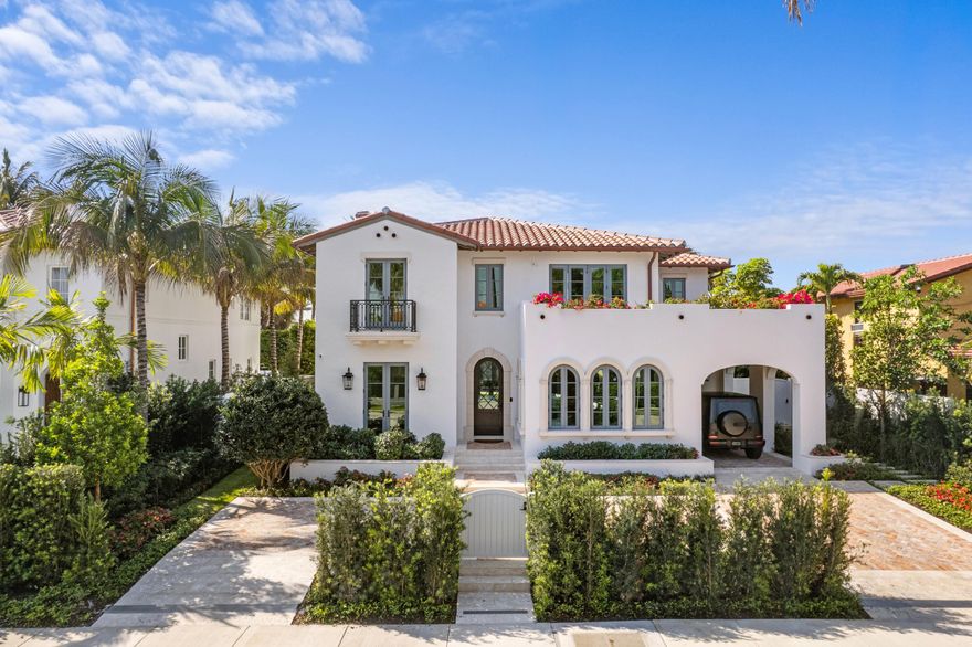 IN-TOWN, NEW CONSTRUCTION! Welcome to 350 Seabreeze Ave, a 5 bed/5.5 bath, modern Mediterranean masterpiece in the highly desired Sea Streets, just steps to the beach, trail, schools and shopping. Situated on an expansive lot with prime SW exposure and high elevation, this home features a huge primary suite with dual bathrooms/closets, rift white oak kitchen with Subzero, Wolf & Miele appliances, Calacatta Gold, Bulgarian limestone and European white oak flooring, Lutron lights/shades, elevator and Kohler generator! The tranquil outdoor spaces include loggia, pool, spa, fountain, shower, BBQ and over 600 sq. ft. of balconies! The exterior showcases Hartman mahogany windows, cast stone, cypress ceilings, Old Chicago pavers, Dominican coral stone, barrel clay tile roof and copper gutters.