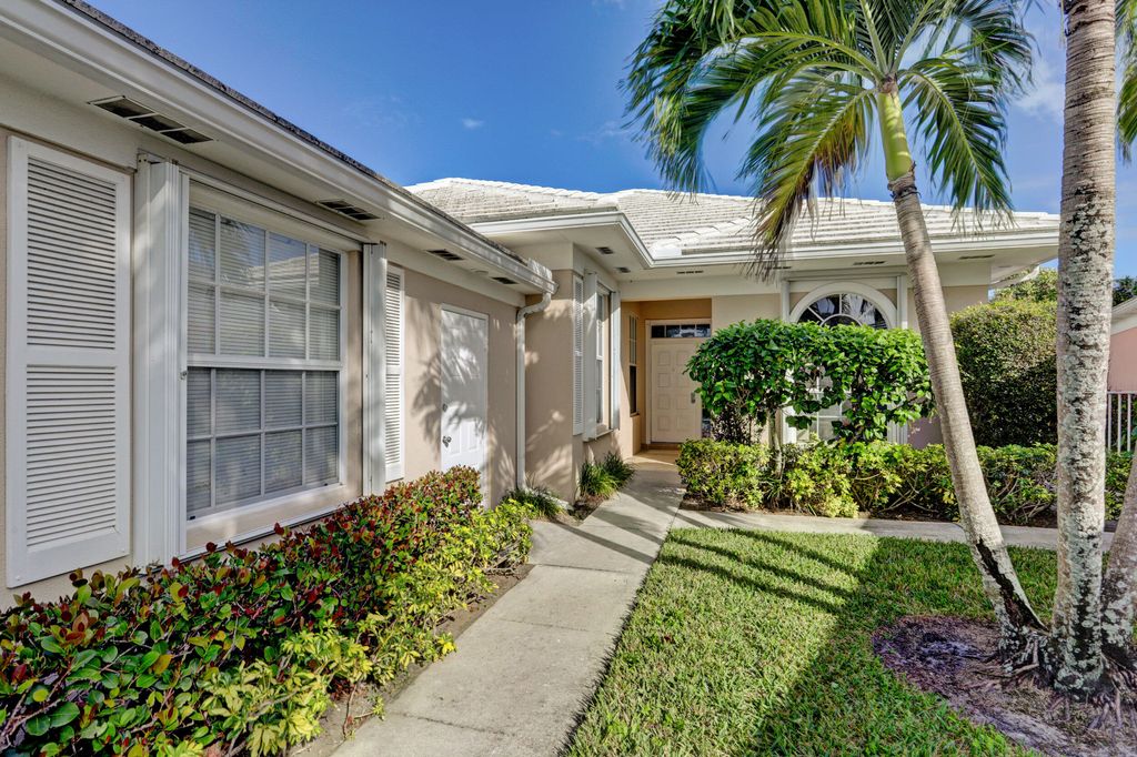 Photo of 8452 Beaconhill Road, Palm Beach Gardens, FL 33410 (MLS # R10768101)