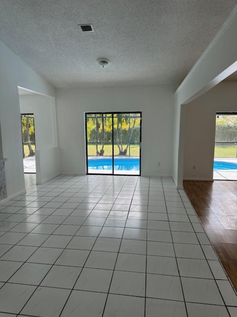 Redlands - Residential Lease