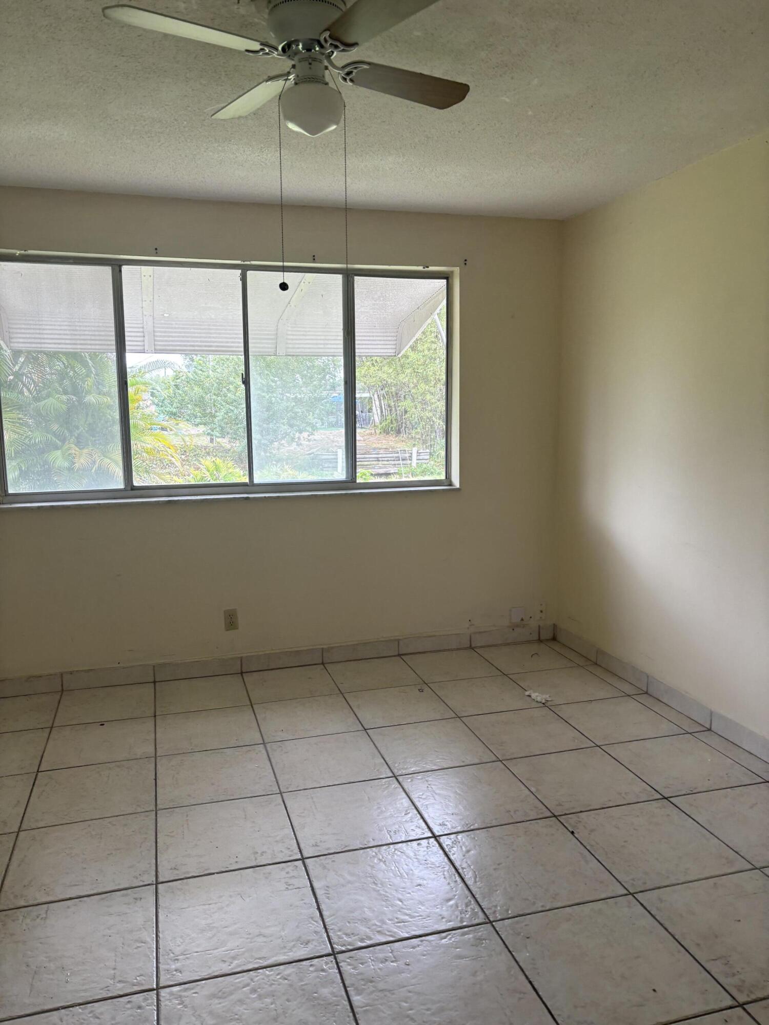 LAKE CLARKE GARDENS CONDO 18 - Residential