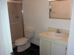 FOREST HILL VILLAS GARDEN - Residential Lease