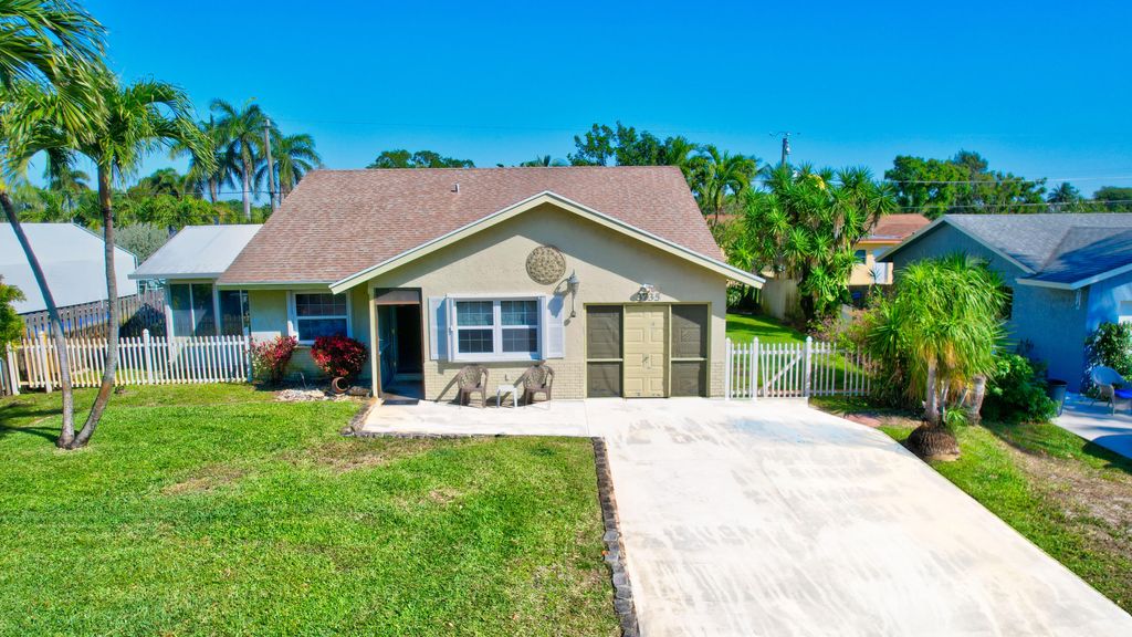 Photo of 3735 Edgar Avenue, Boynton Beach, FL 33436 (MLS # R11070771)