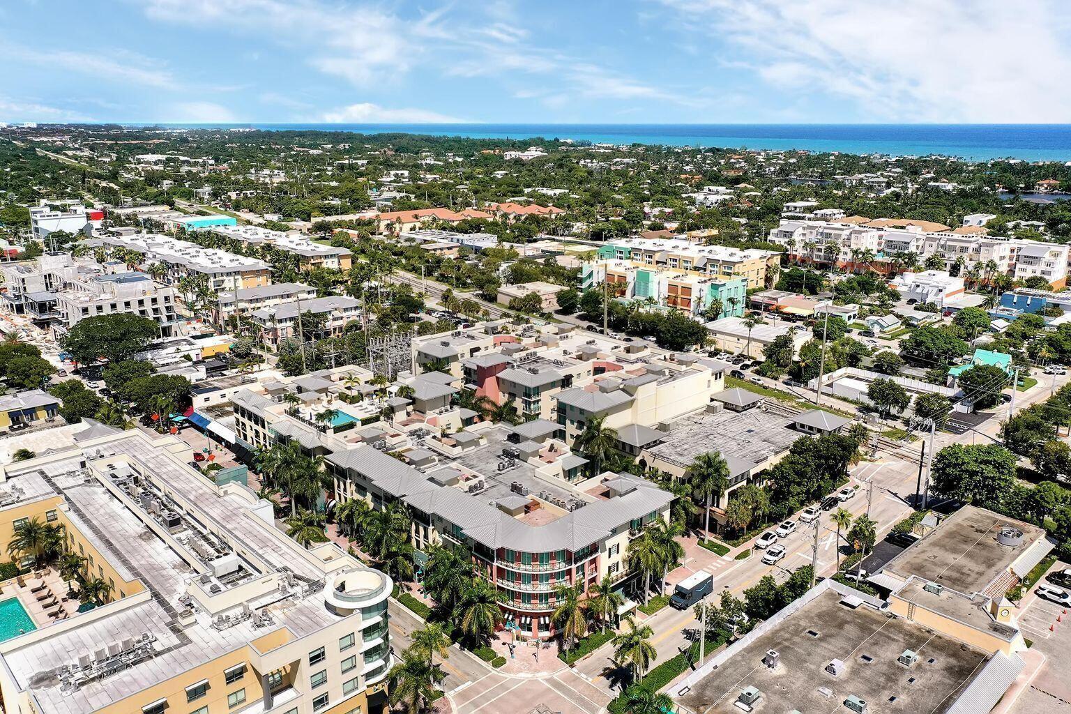 Location Location in the heart of Pineapple Grove, just one block off Atlantic Ave, and within a walk or golf cart service to the beach. This boutique building, Astor, is quiet and features a roof top pool and BBQ. The unit is light and bright and recently updated with all new furnishings. Kitchen Features stainless steel appliances, granite counters, a pantry, and a view of the living area. The master suite boasts a large walk-in closet, soaking tub, separate shower, and dual sinks. The family room overlooks a courtyard area. Separate in unit laundry room The ''walkability score'' of this location is off the charts. Outside your door is everything that is Delray Beach.