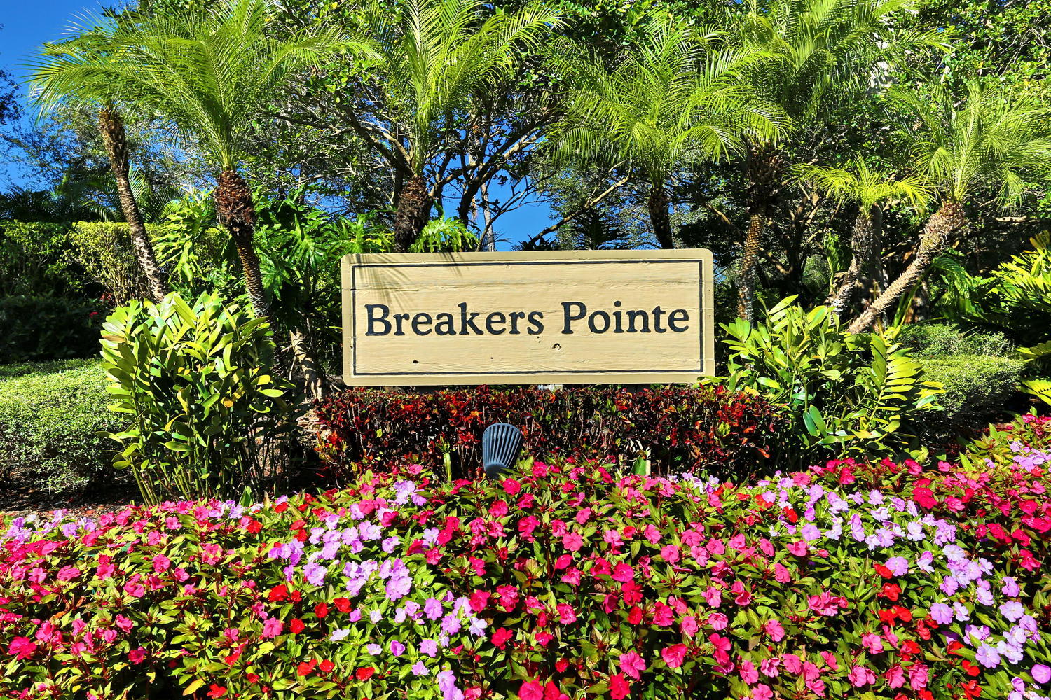 BREAKERS WEST - Residential