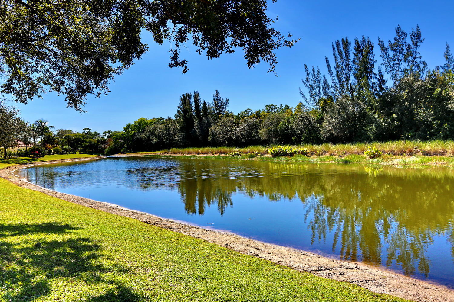 BREAKERS WEST - Residential
