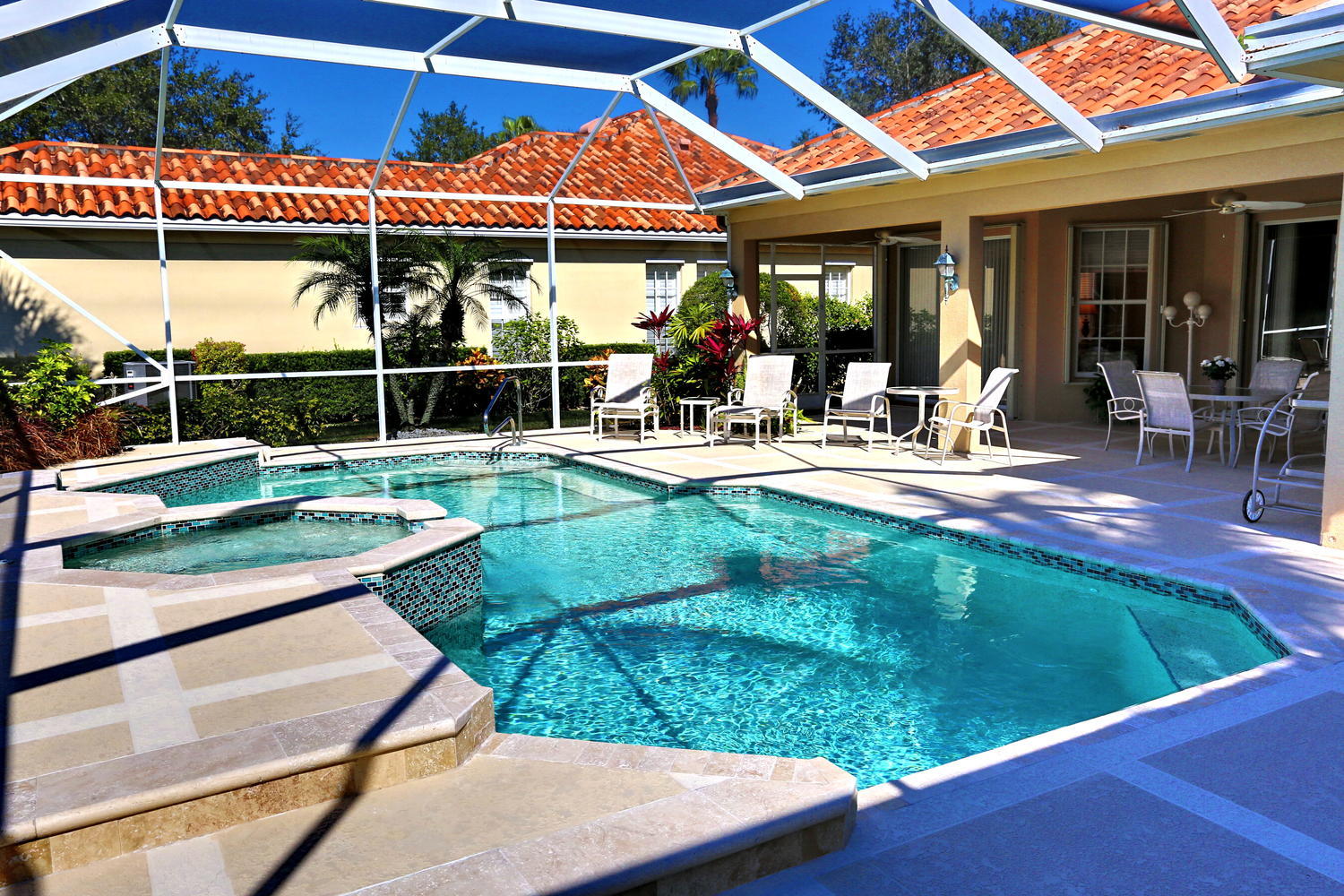 BREAKERS WEST - Residential