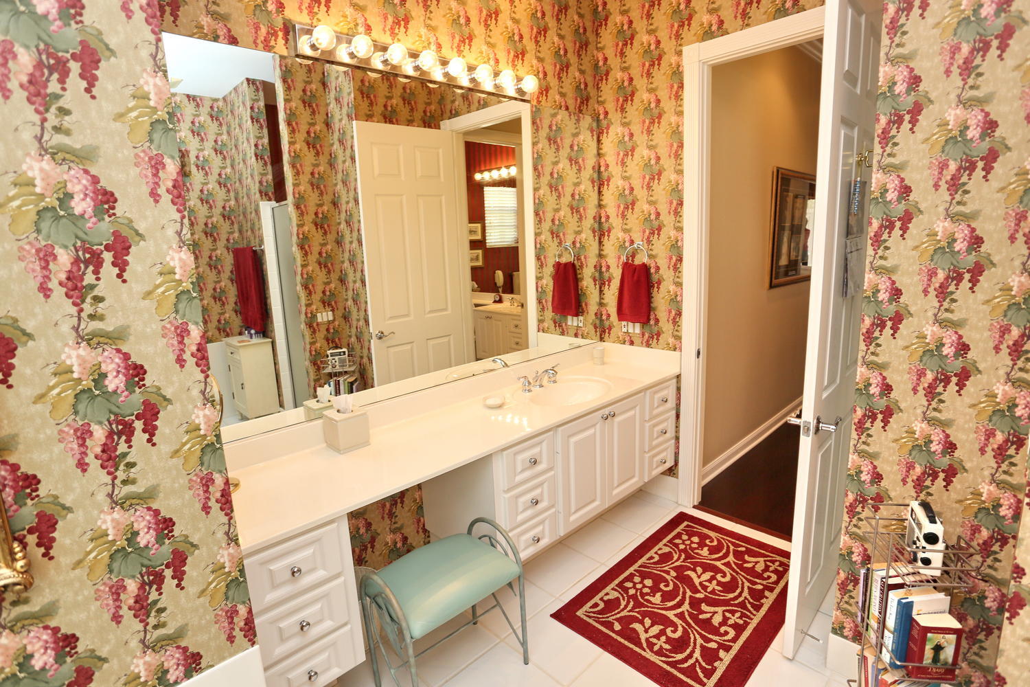 BREAKERS WEST - Residential