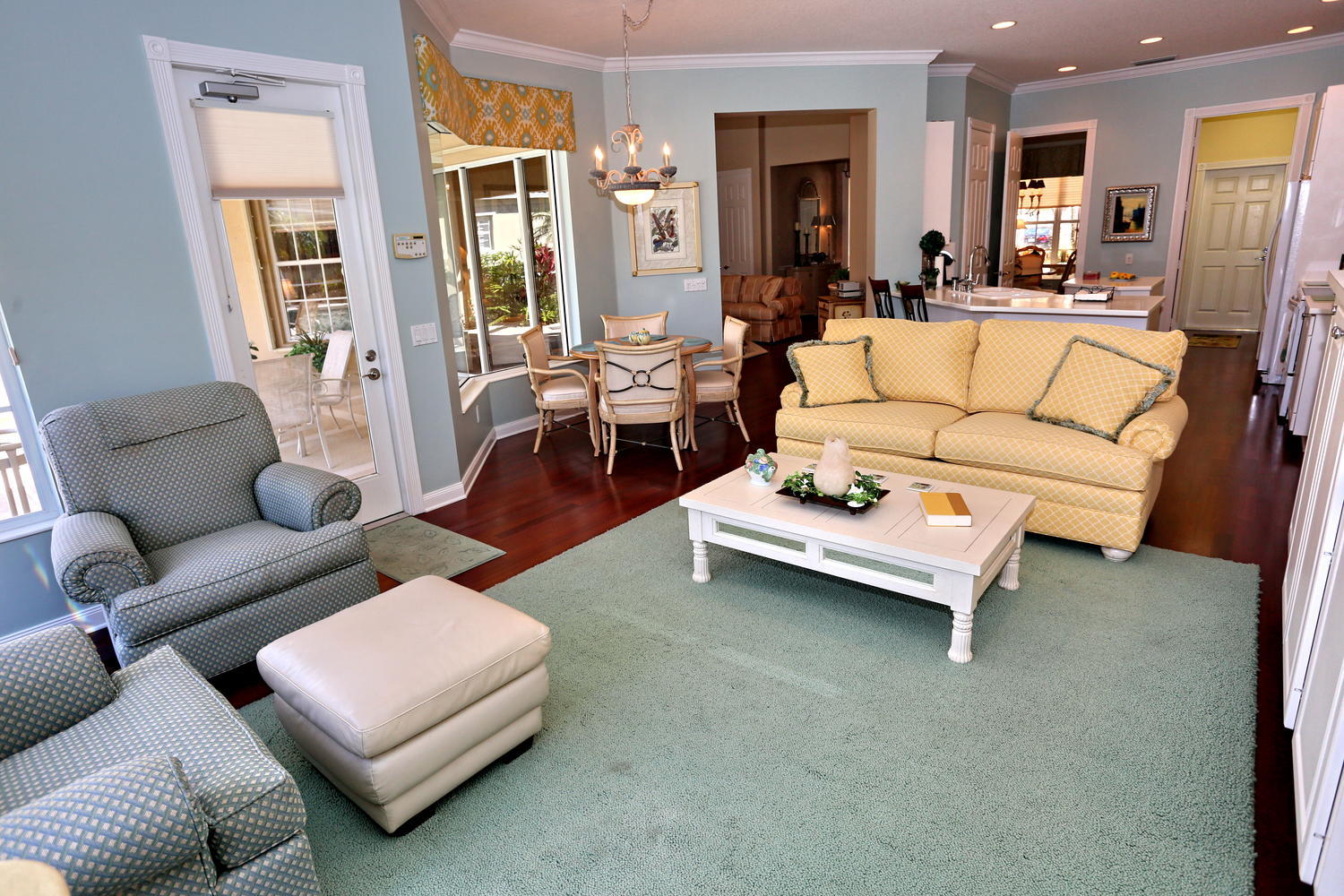 BREAKERS WEST - Residential