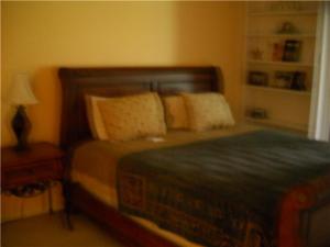 Newth Gdns C Condo Pt Of - Residential Lease