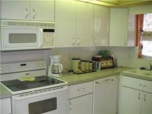 Newth Gdns C Condo Pt Of - Residential Lease