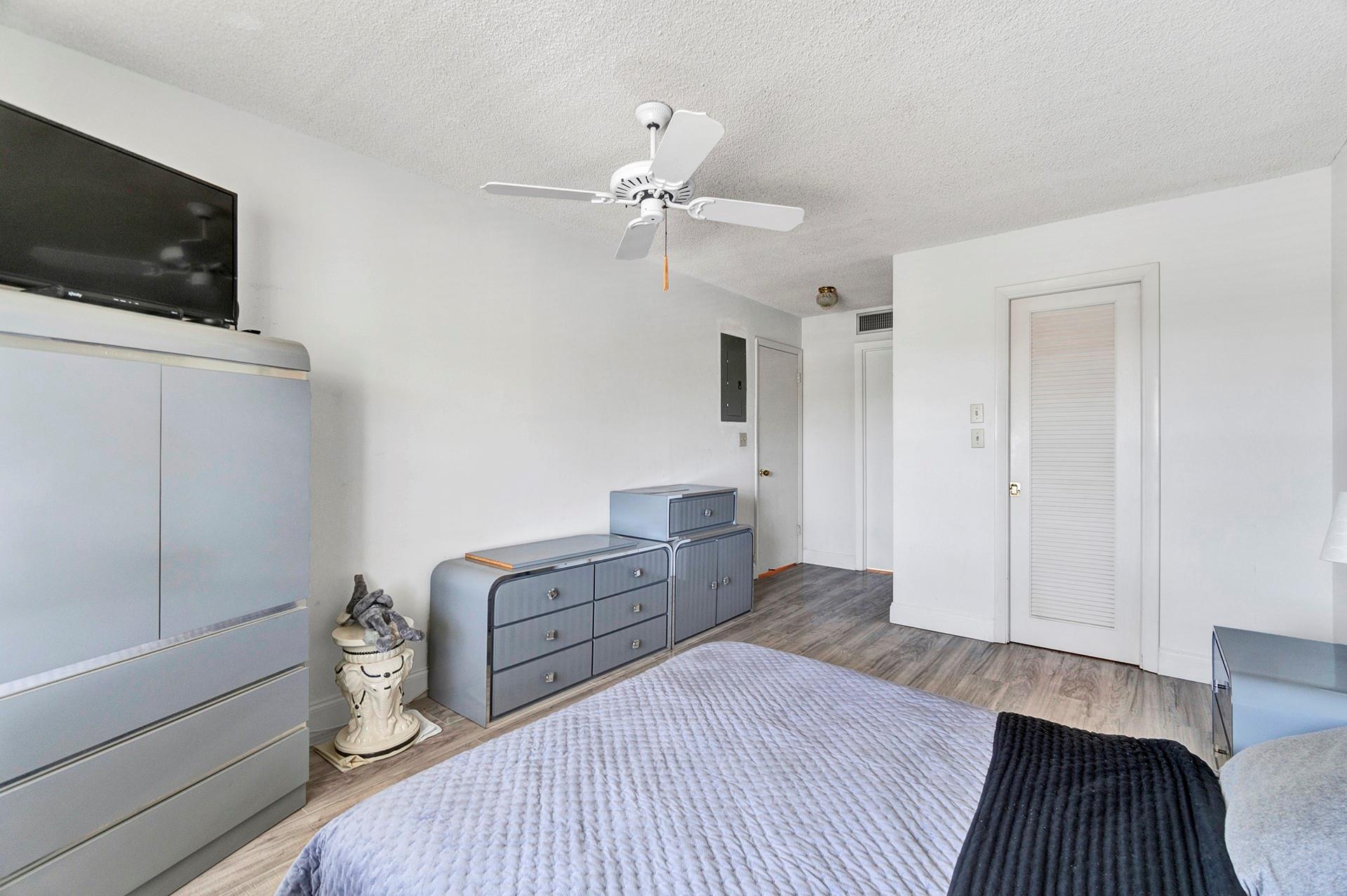 Sabal Palm - Residential