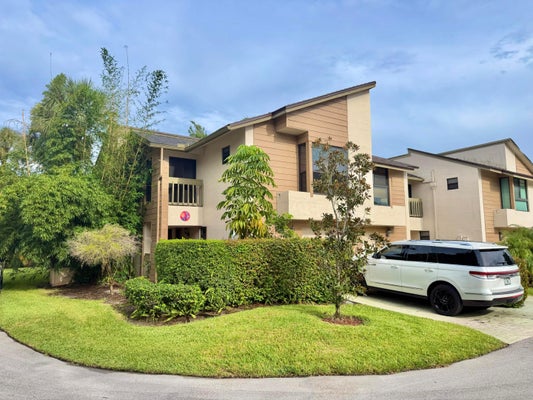 6069 GLENDALE DR, BOCA RATON, FL 33433 - Image c4674ea9725b1597d401dfaecaa8e1a3/1305977763
