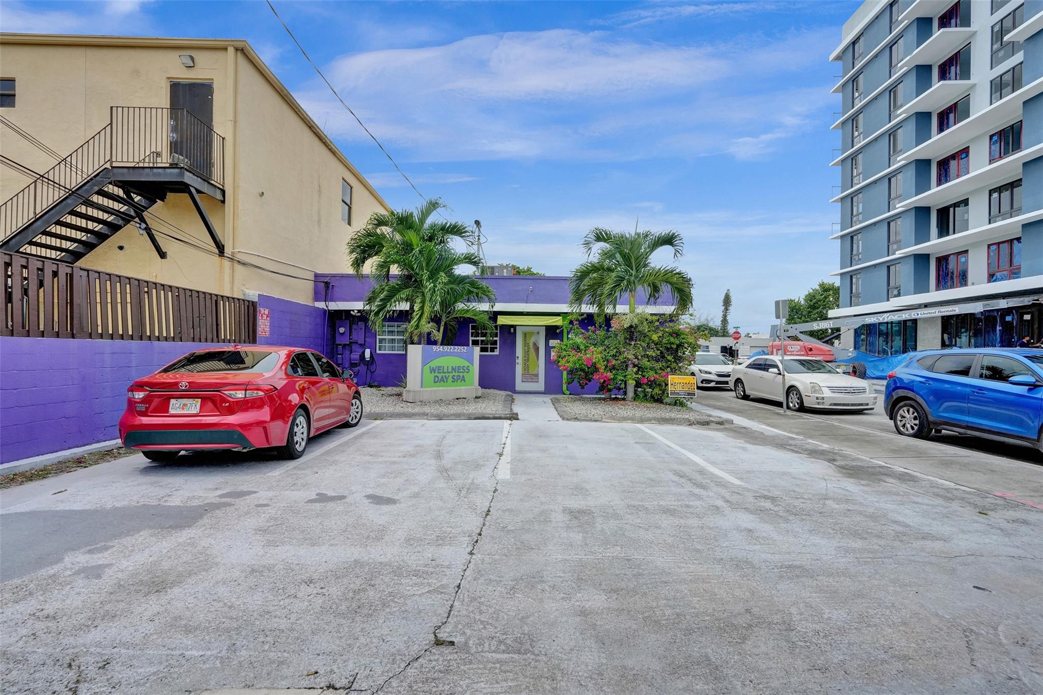 2040 Polk St