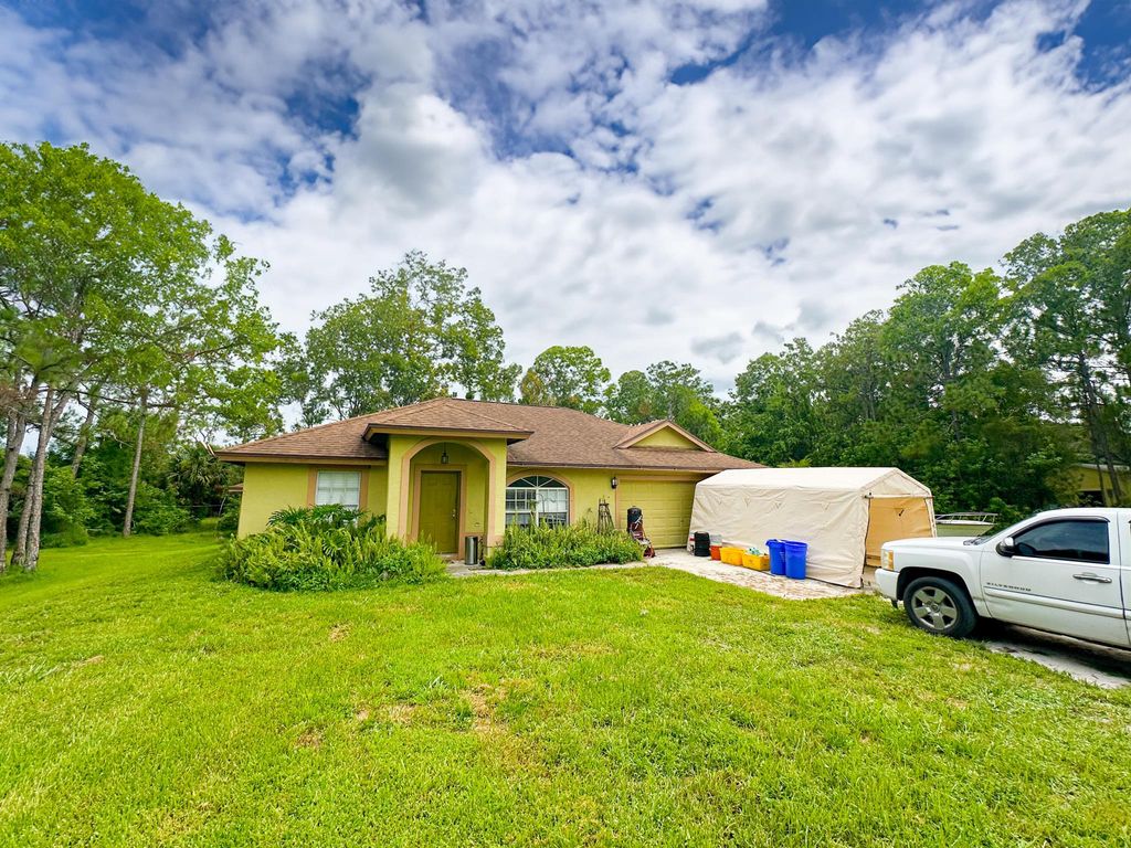 Photo of 17352 72nd Road N, Loxahatchee, FL 33470 (MLS # R11003083)
