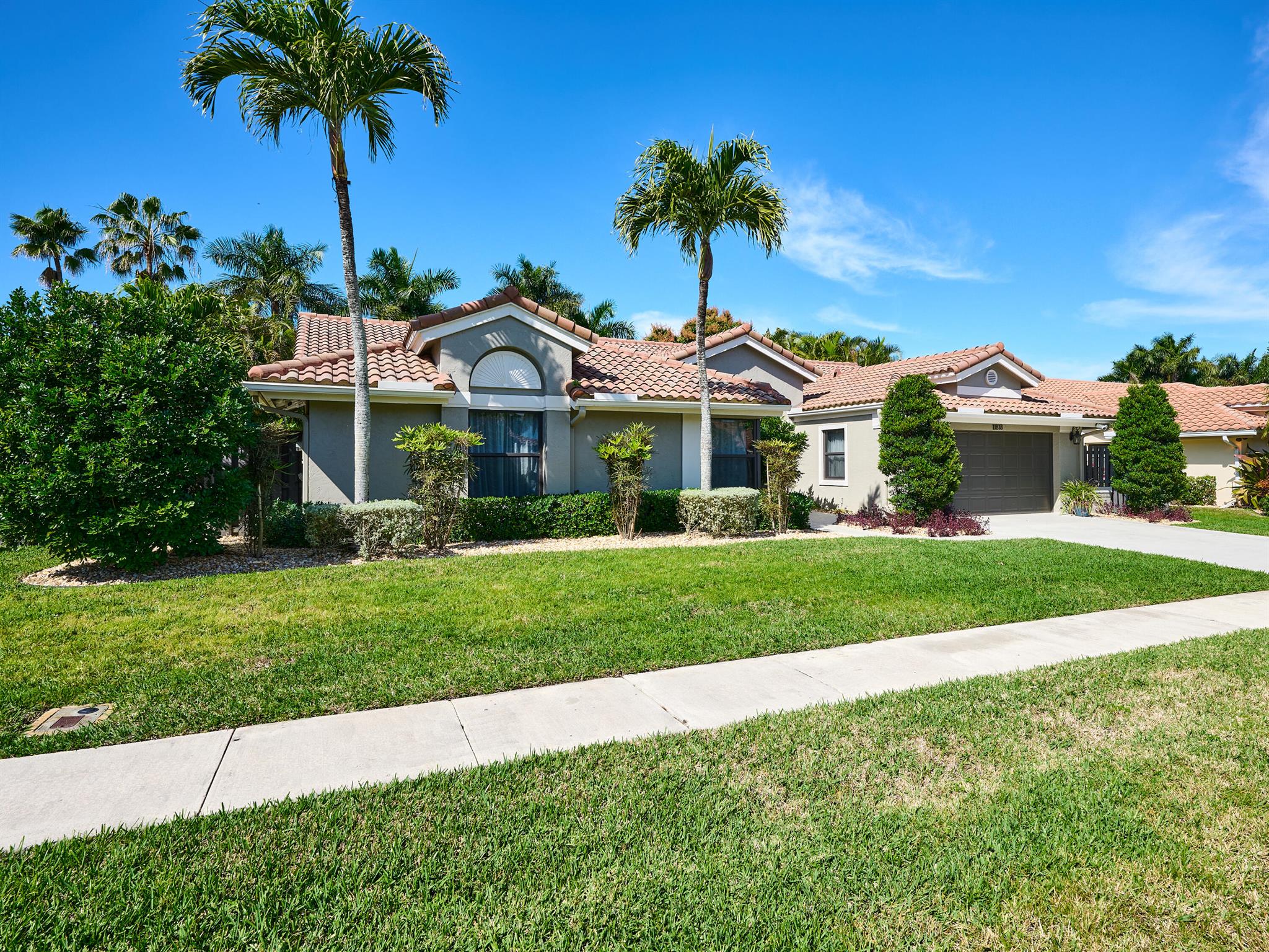 11818 Island Lakes Lane
