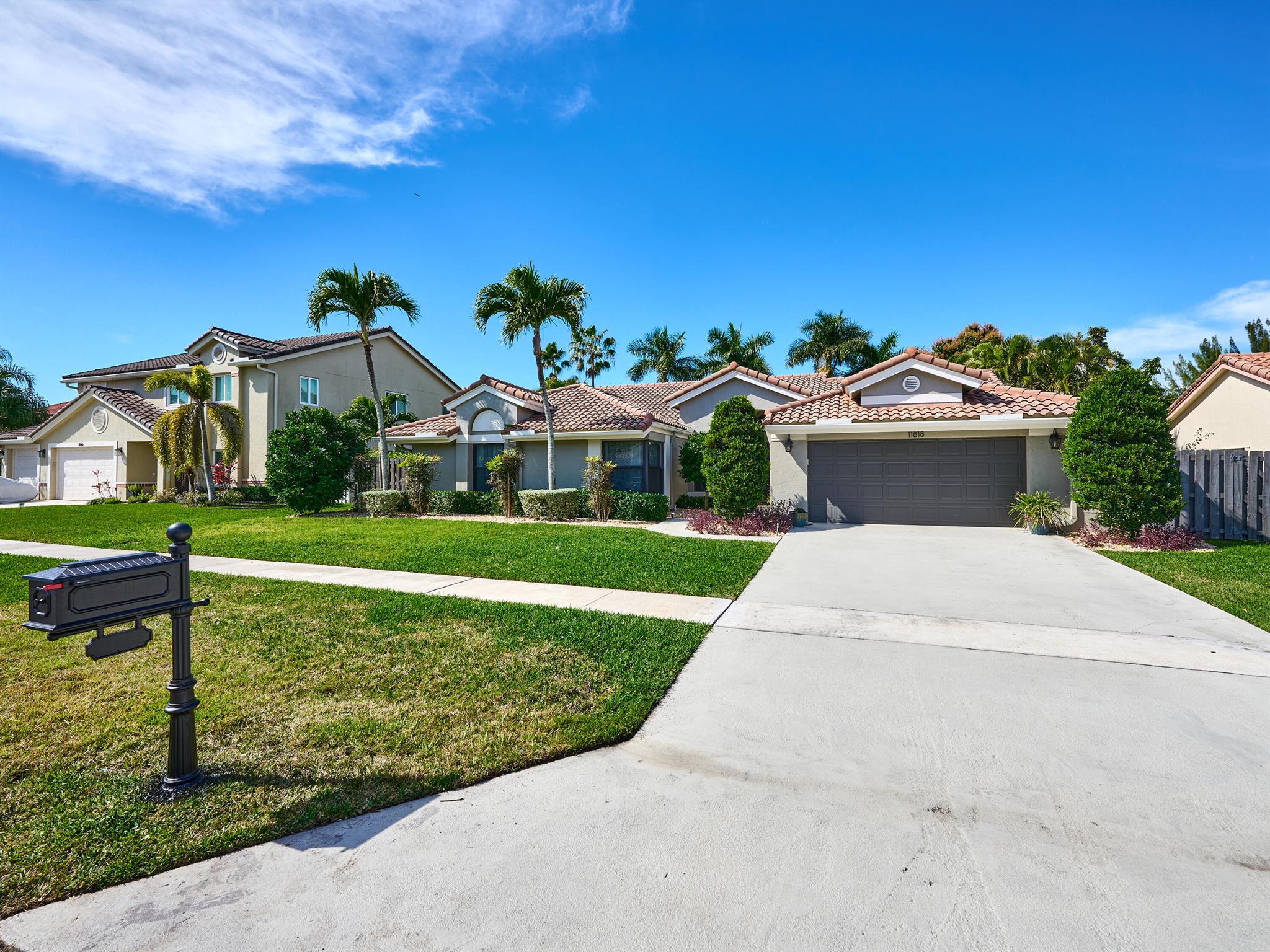 11818 Island Lakes Lane