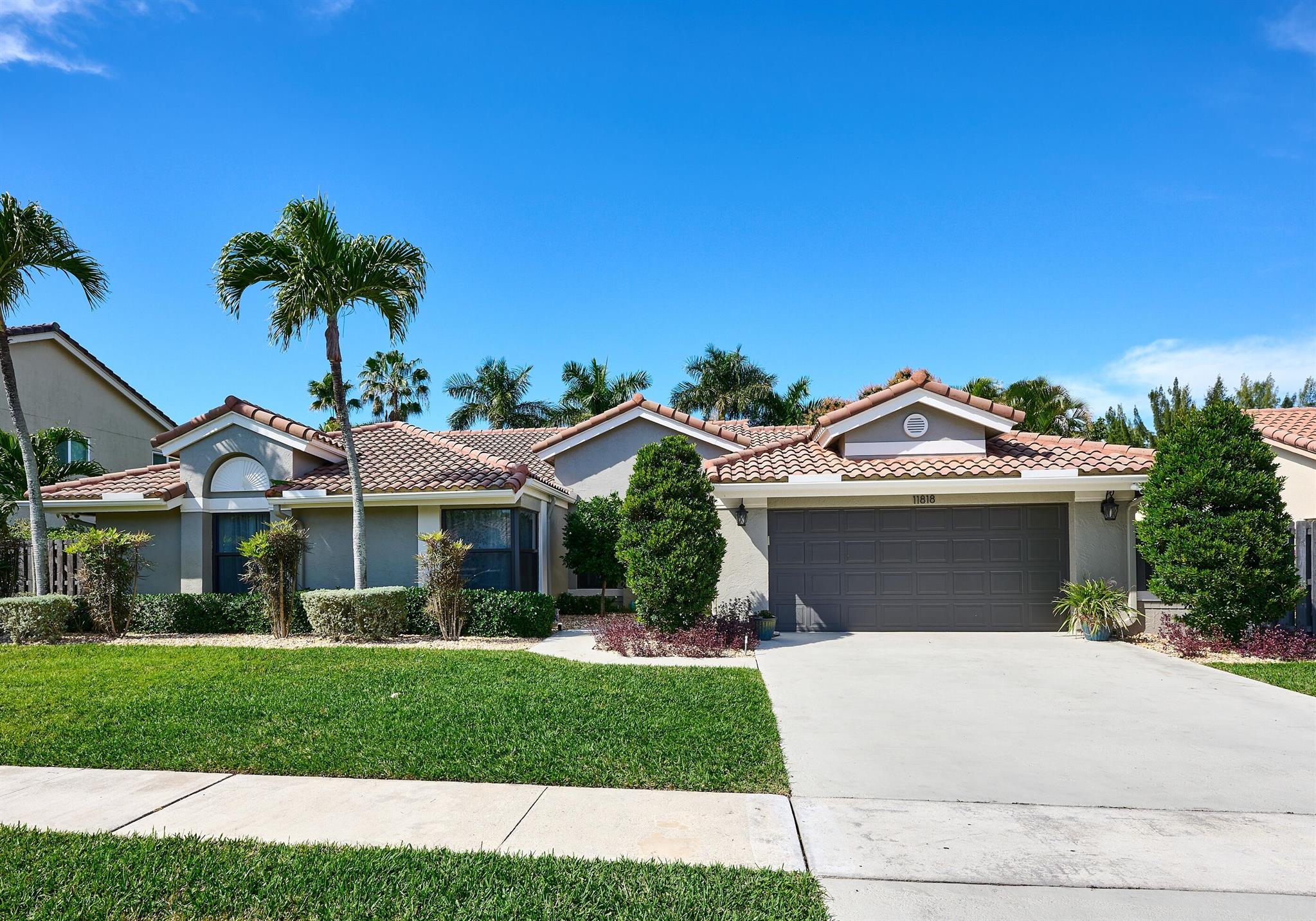 11818 Island Lakes Lane