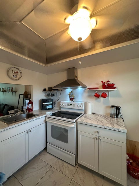 Tiny photo for 115 Royal Pk Drive #2g, Oakland Park, FL 33309 (MLS # B26035906)