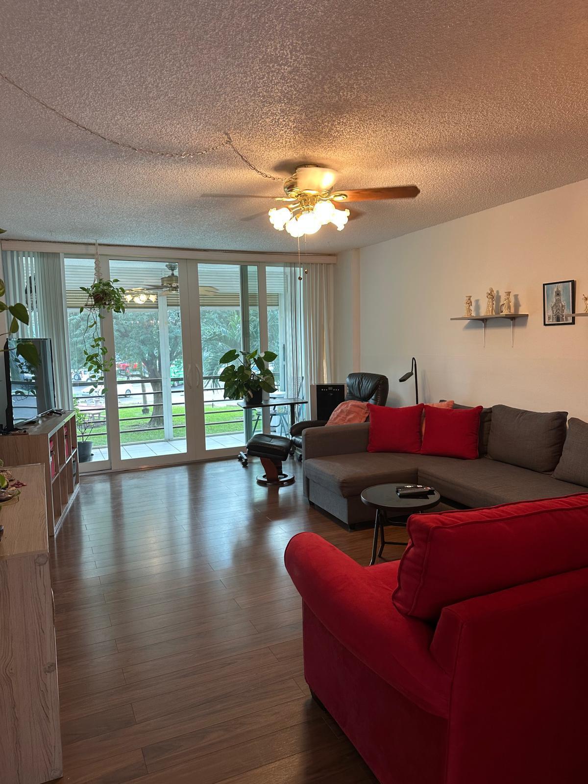 115 Royal Pk Drive 2g, Oakland Park FL 33309