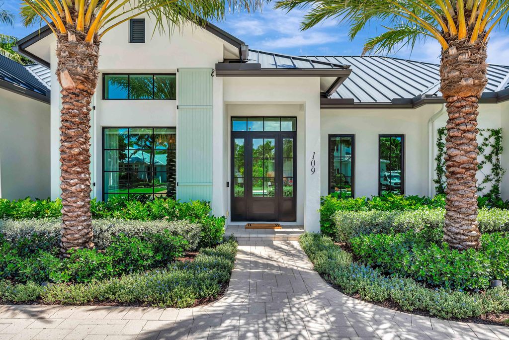 Photo of 109 NE 9th Street, Delray Beach, FL 33444 (MLS # R11167206)