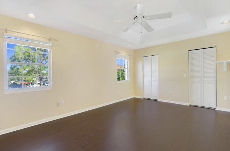 LAUREL OAKS - Residential Lease