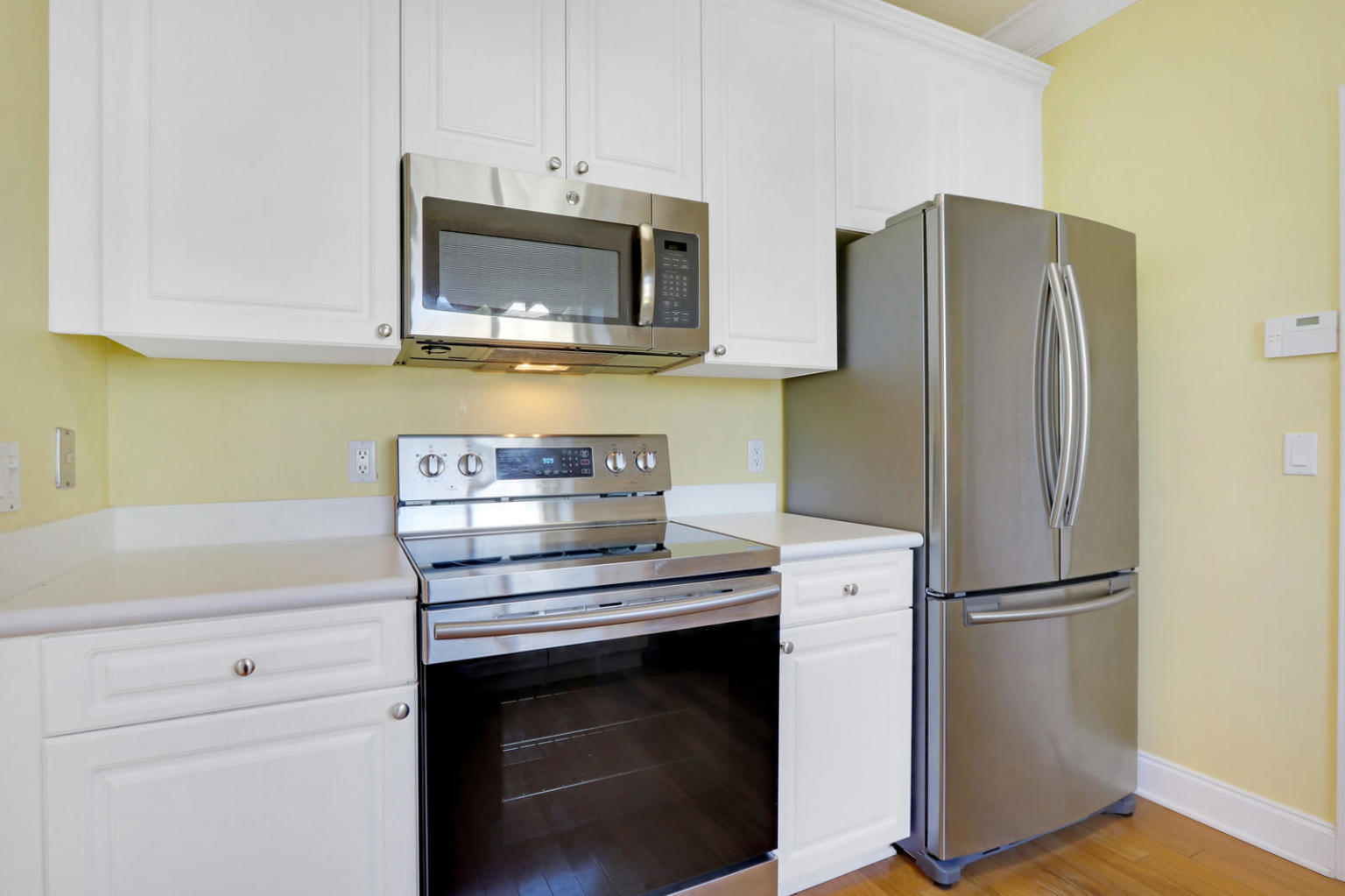 LAUREL OAKS - Residential Lease