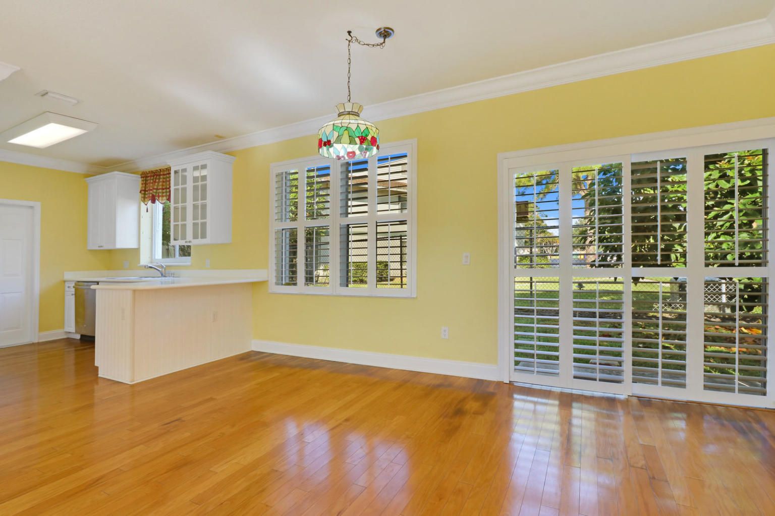 LAUREL OAKS - Residential Lease