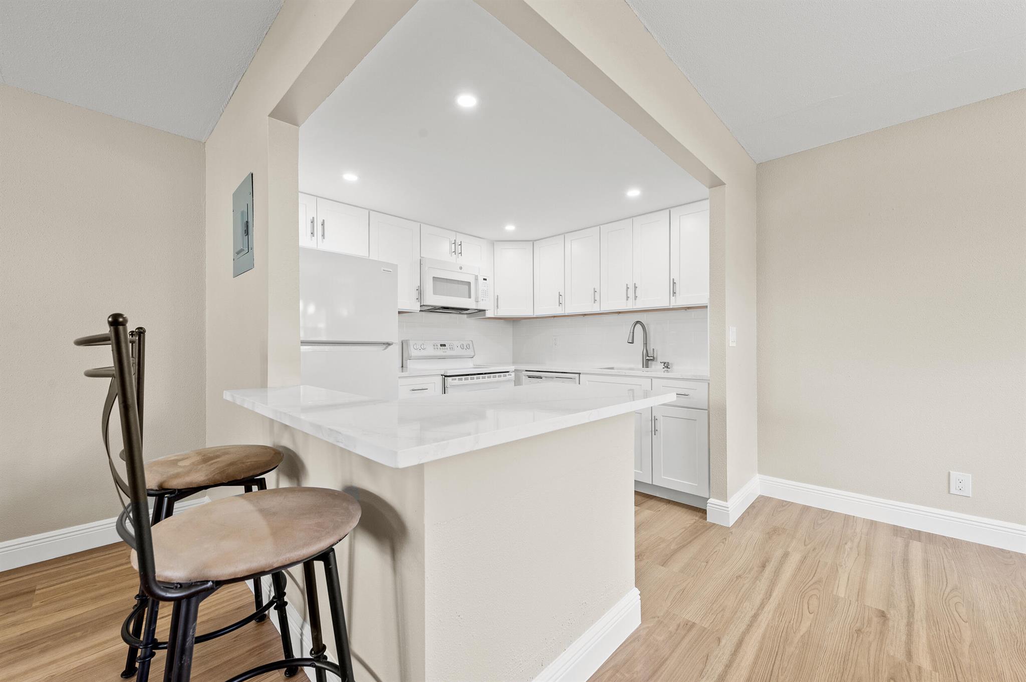 KINGS POINT FLANDERS CONDOS - Residential Lease