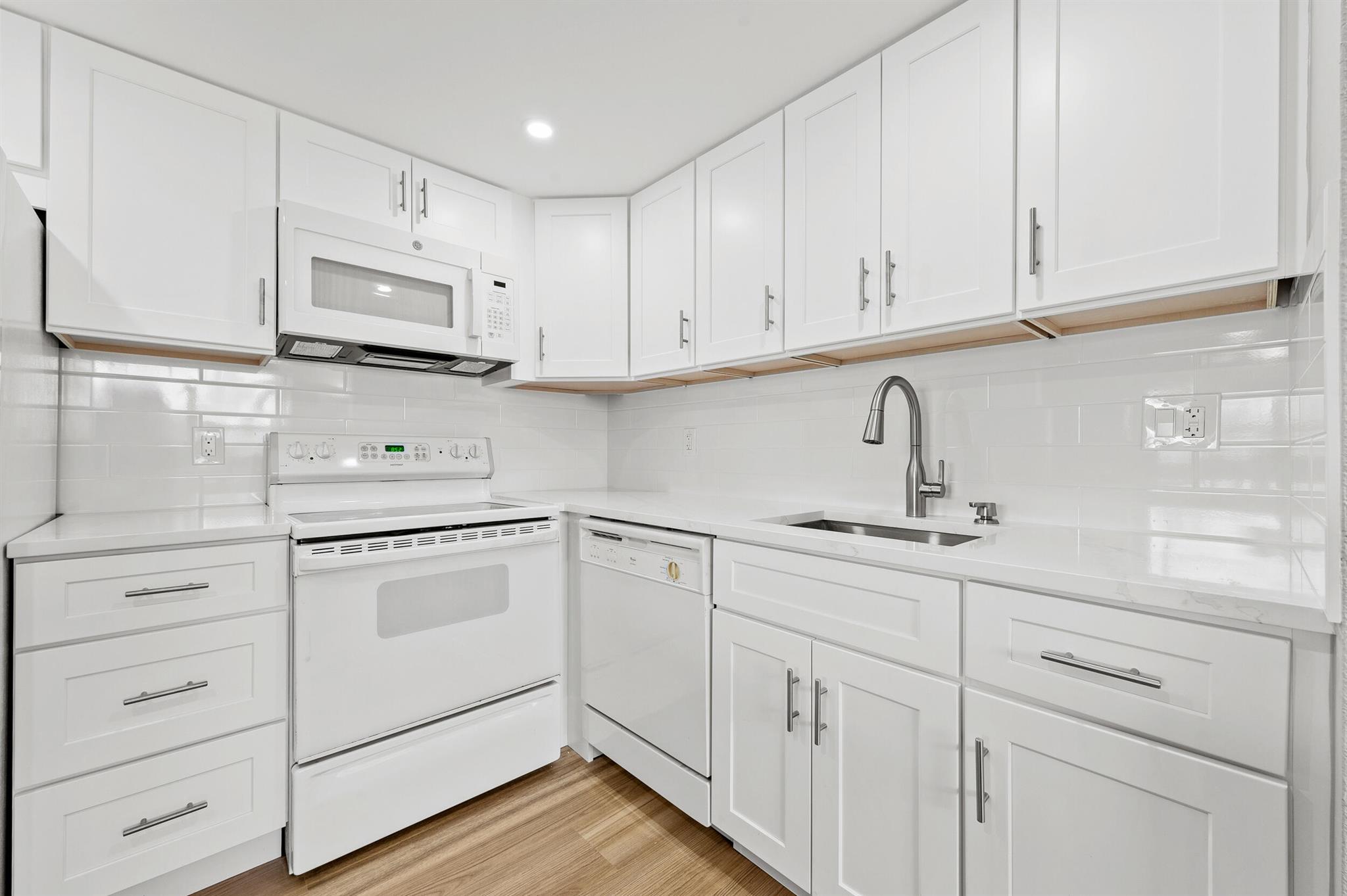 KINGS POINT FLANDERS CONDOS - Residential Lease