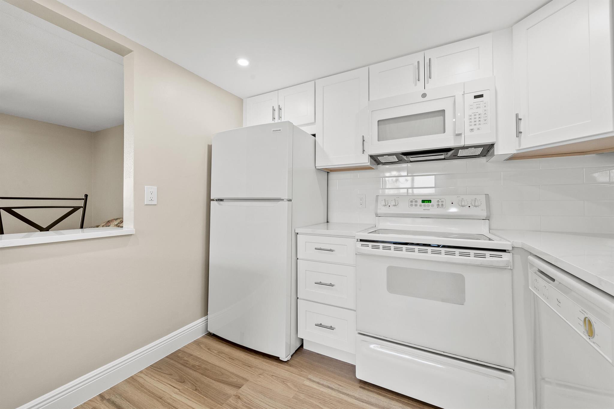 KINGS POINT FLANDERS CONDOS - Residential Lease