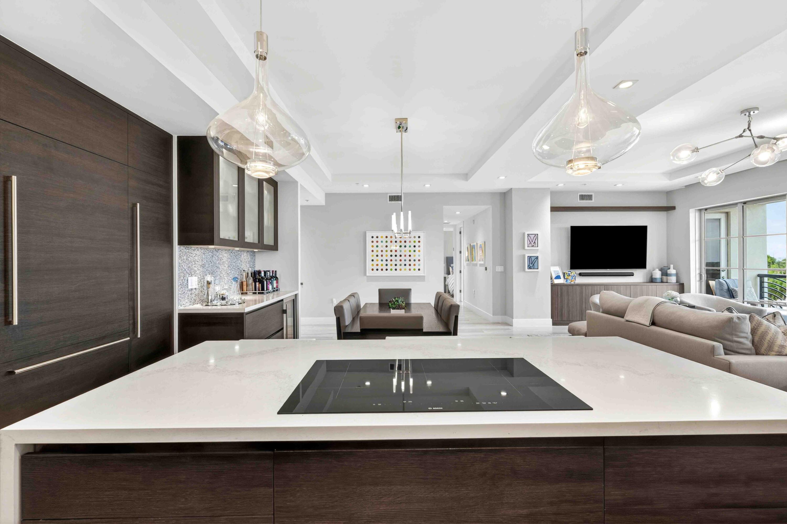 TOWER 155 CONDO - Residential