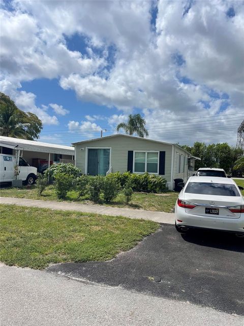 2924 SW 53rd St Fort Lauderdale FL 33312
