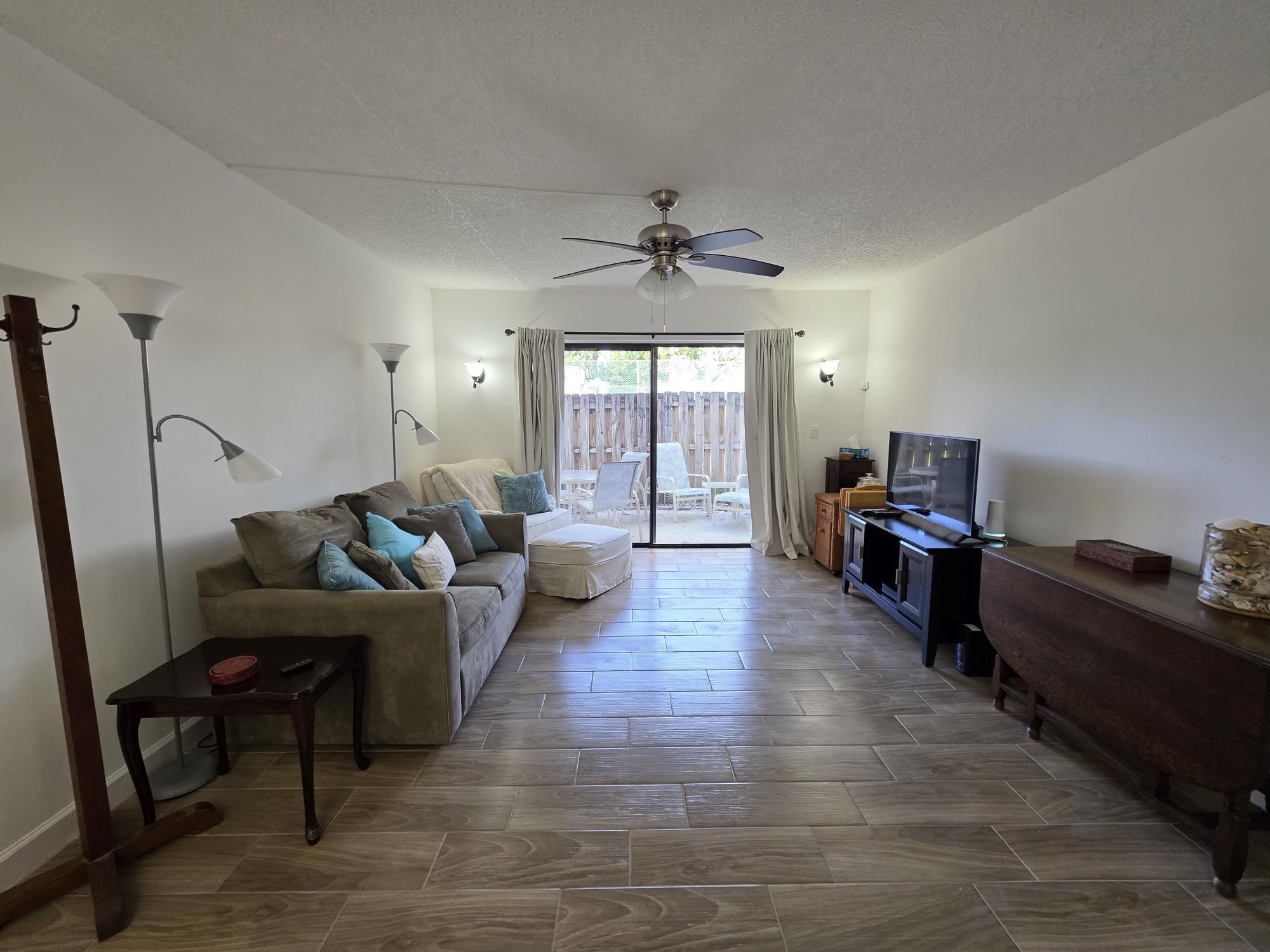GLENBROOK CONDO - Residential Lease