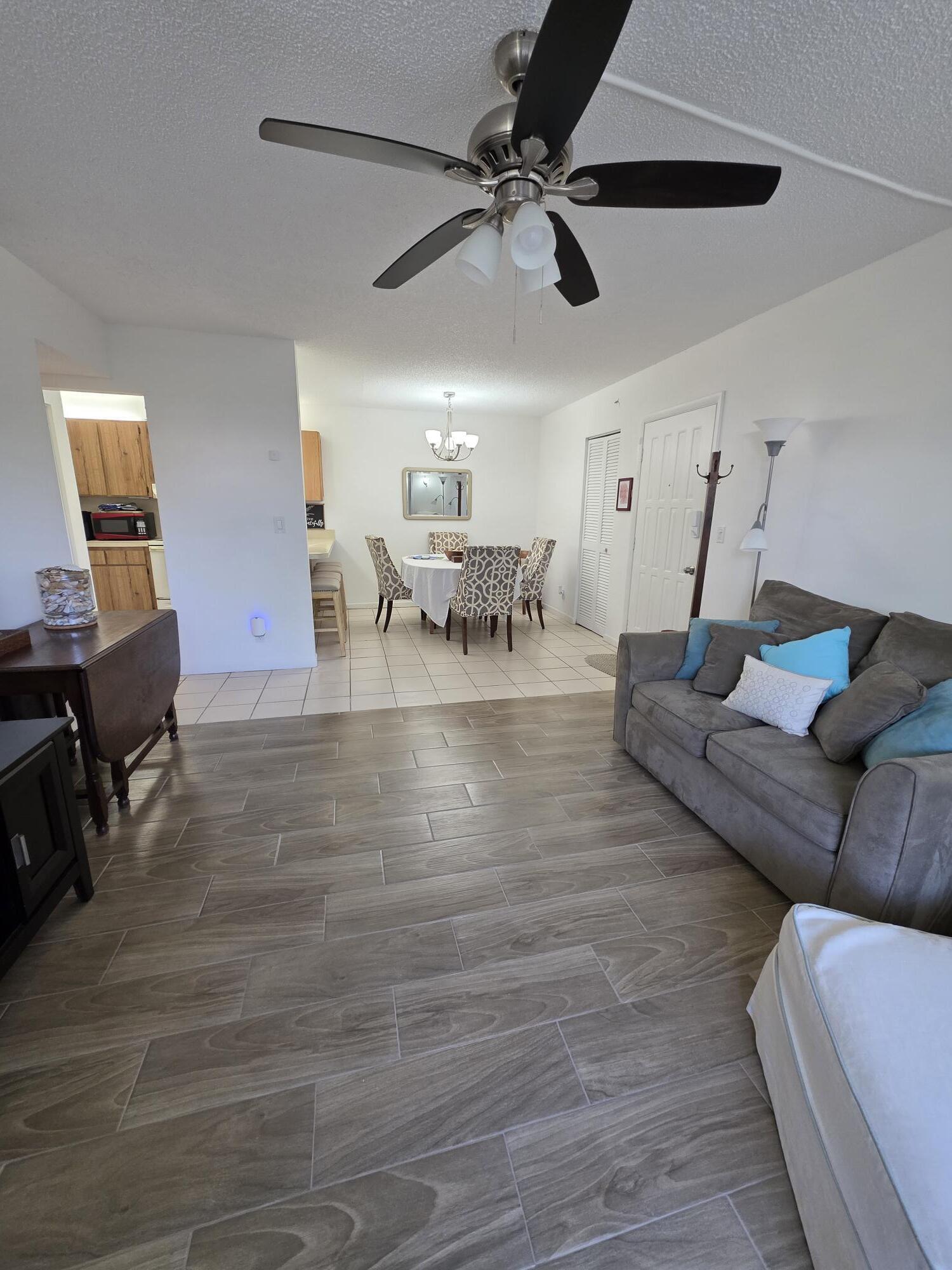 GLENBROOK CONDO - Residential Lease