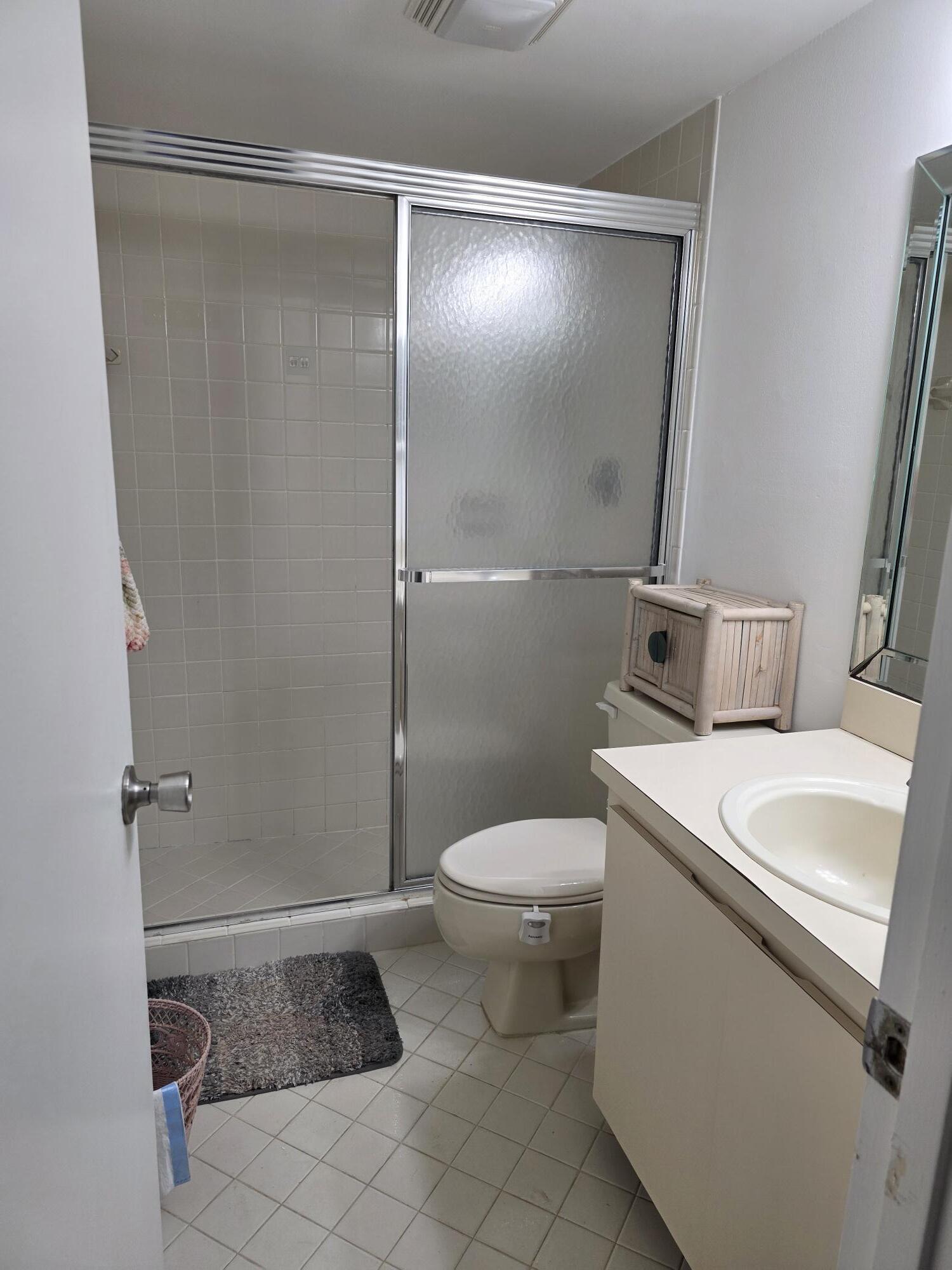 GLENBROOK CONDO - Residential Lease