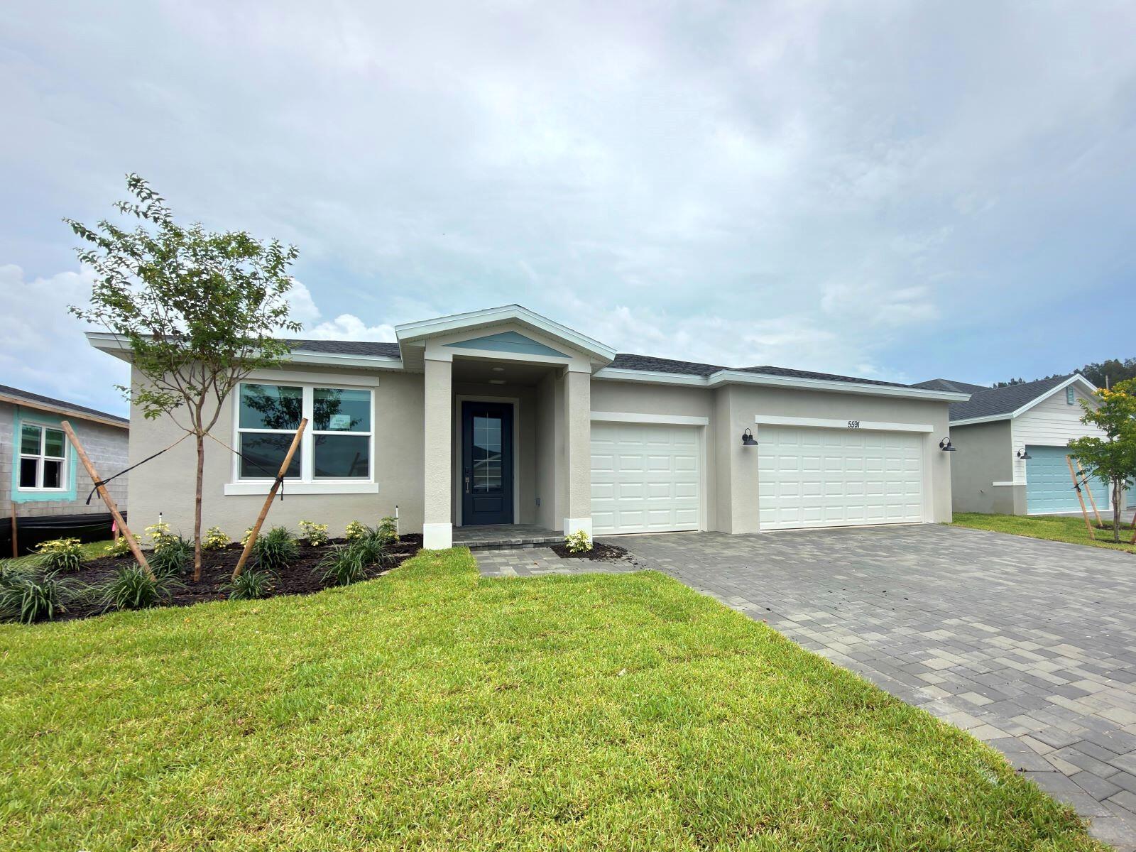 5591 Hampton Park Circle, Vero Beach, FL, 32966/$486,990 1 5591 Hampton Park Circle