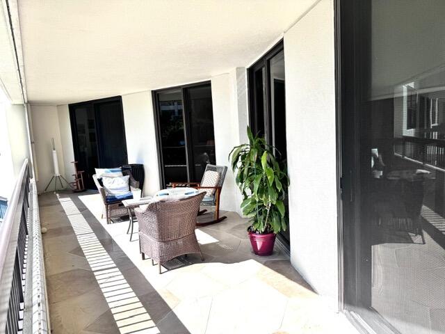 VOYAGER CONDO - Residential