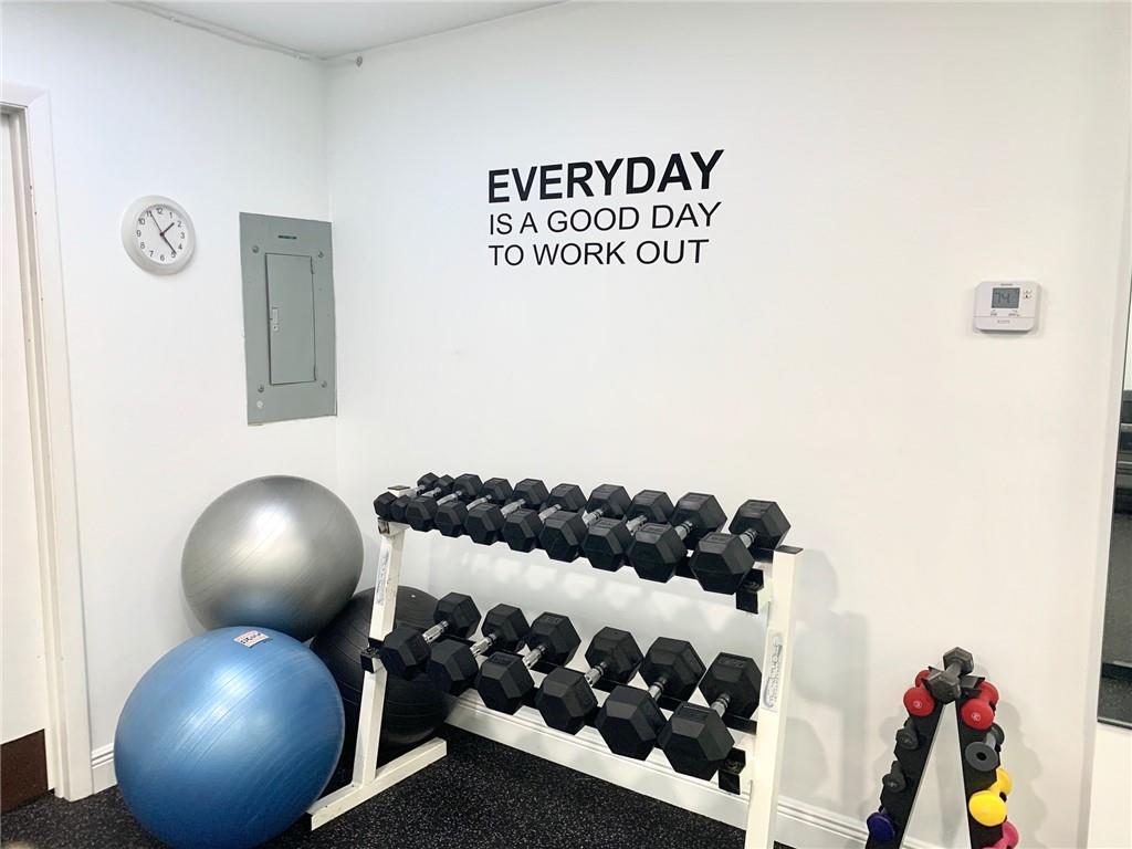 VOYAGER CONDO - Residential