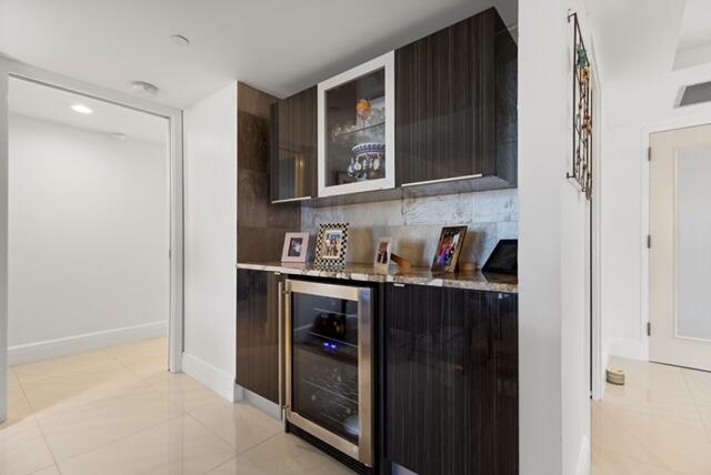 VOYAGER CONDO - Residential