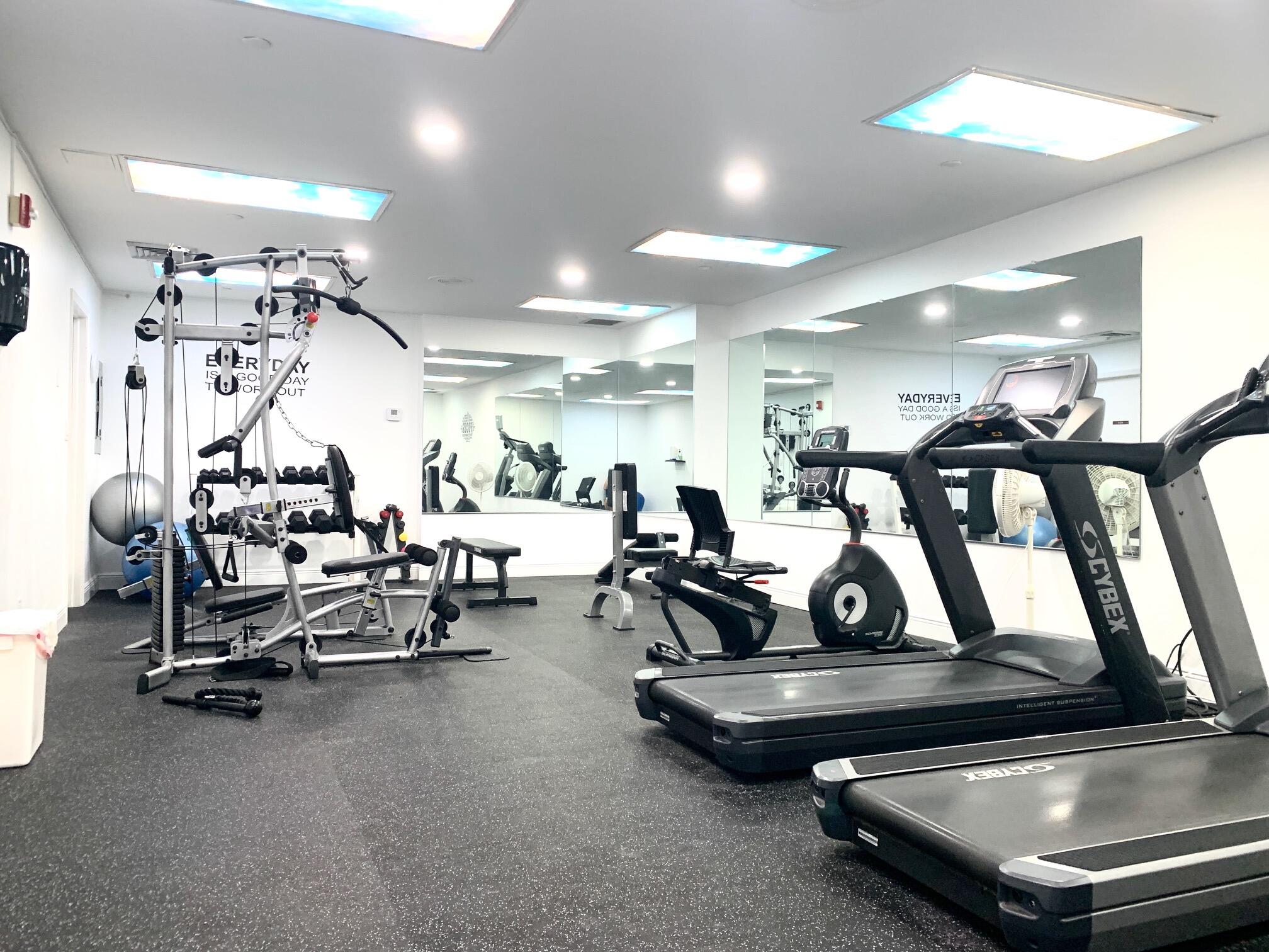 VOYAGER CONDO - Residential