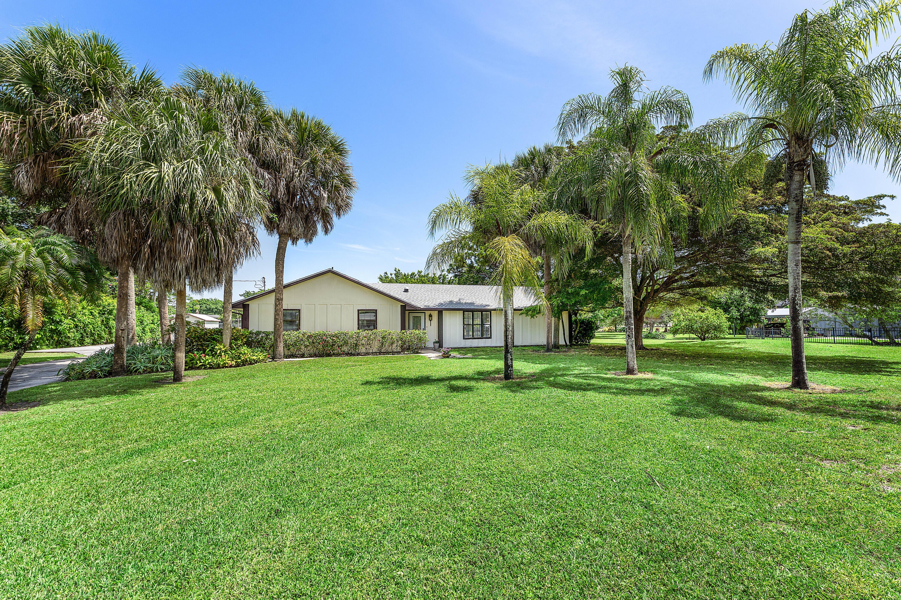 3725 Lone Pine Road