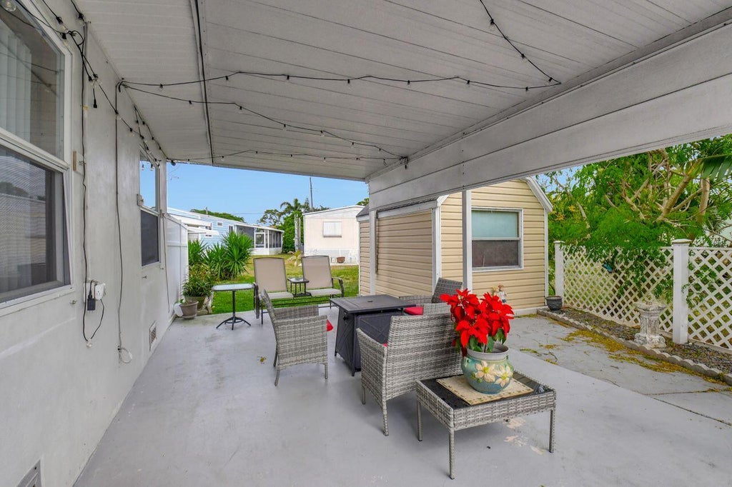 Photo of 4065 N Shady Lane, Boynton Beach, FL 33436 (MLS # R11063780)