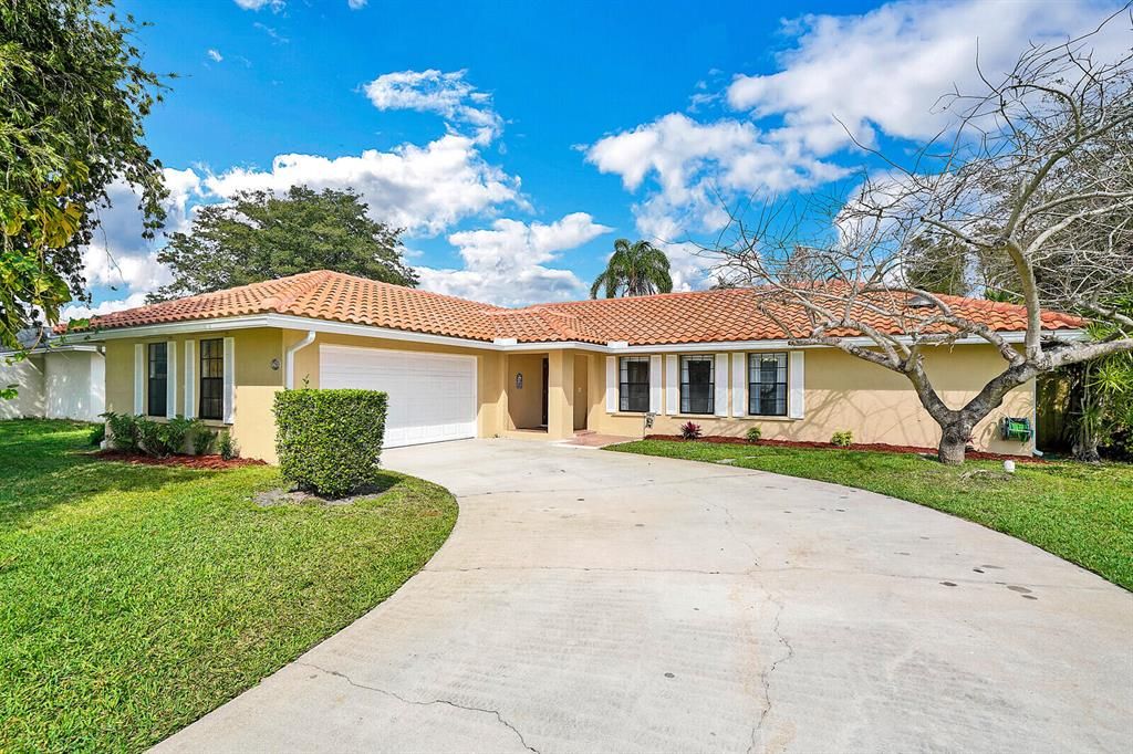 Photo of 12169 Sugar Pine Trail, Wellington, FL 33414 (MLS # R10785529)