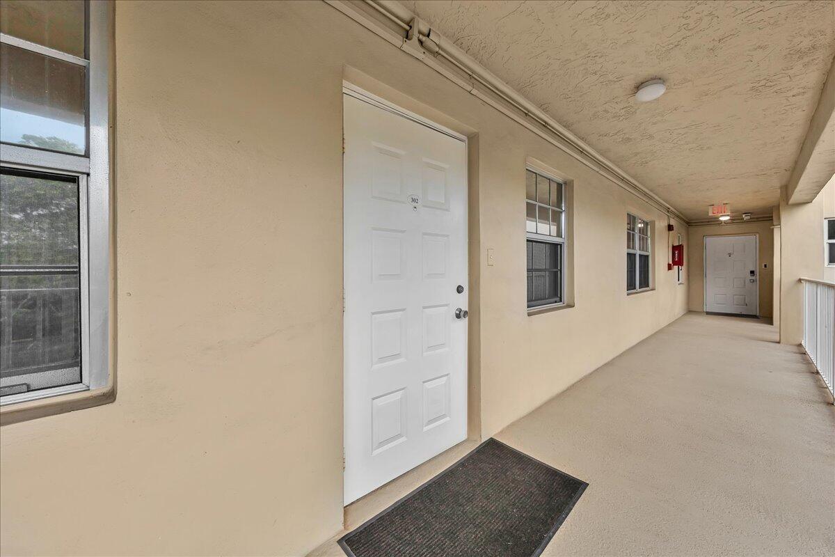 NO 123 PALM-AIRE COUNTRY CLUB - Residential