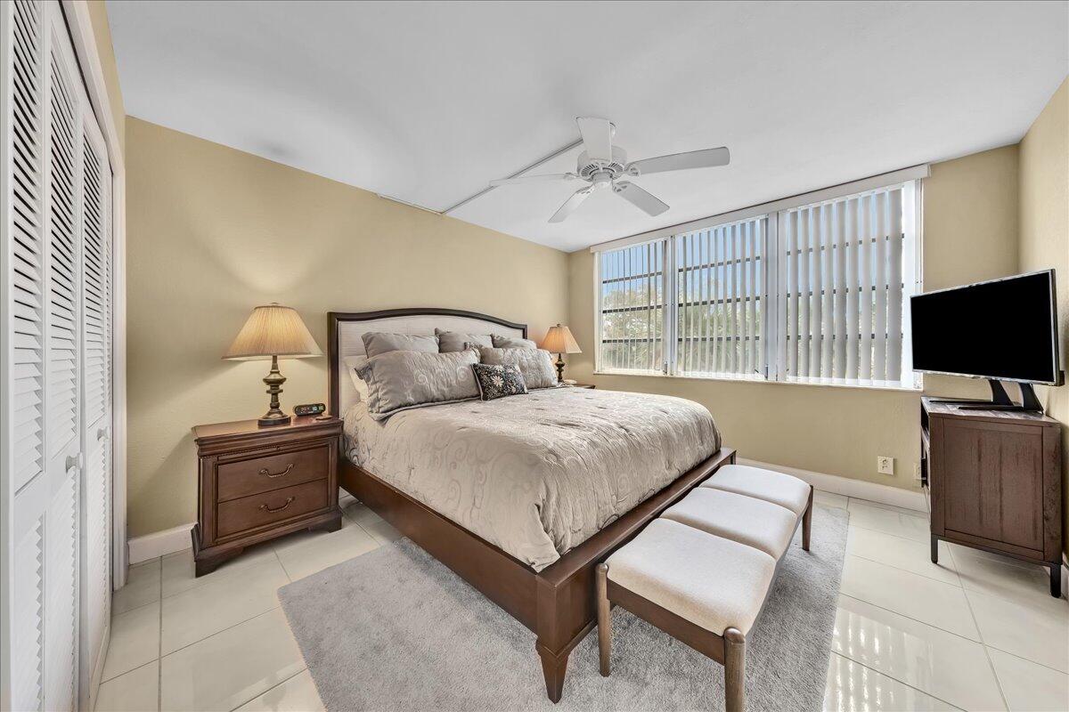 NO 123 PALM-AIRE COUNTRY CLUB - Residential