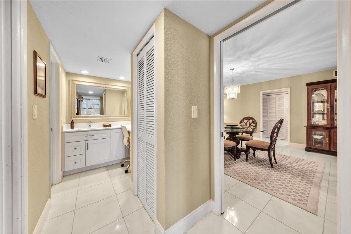 NO 123 PALM-AIRE COUNTRY CLUB - Residential