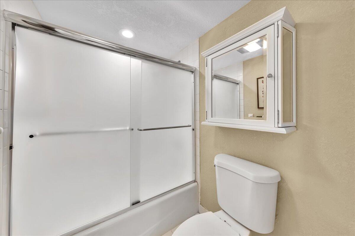 NO 123 PALM-AIRE COUNTRY CLUB - Residential