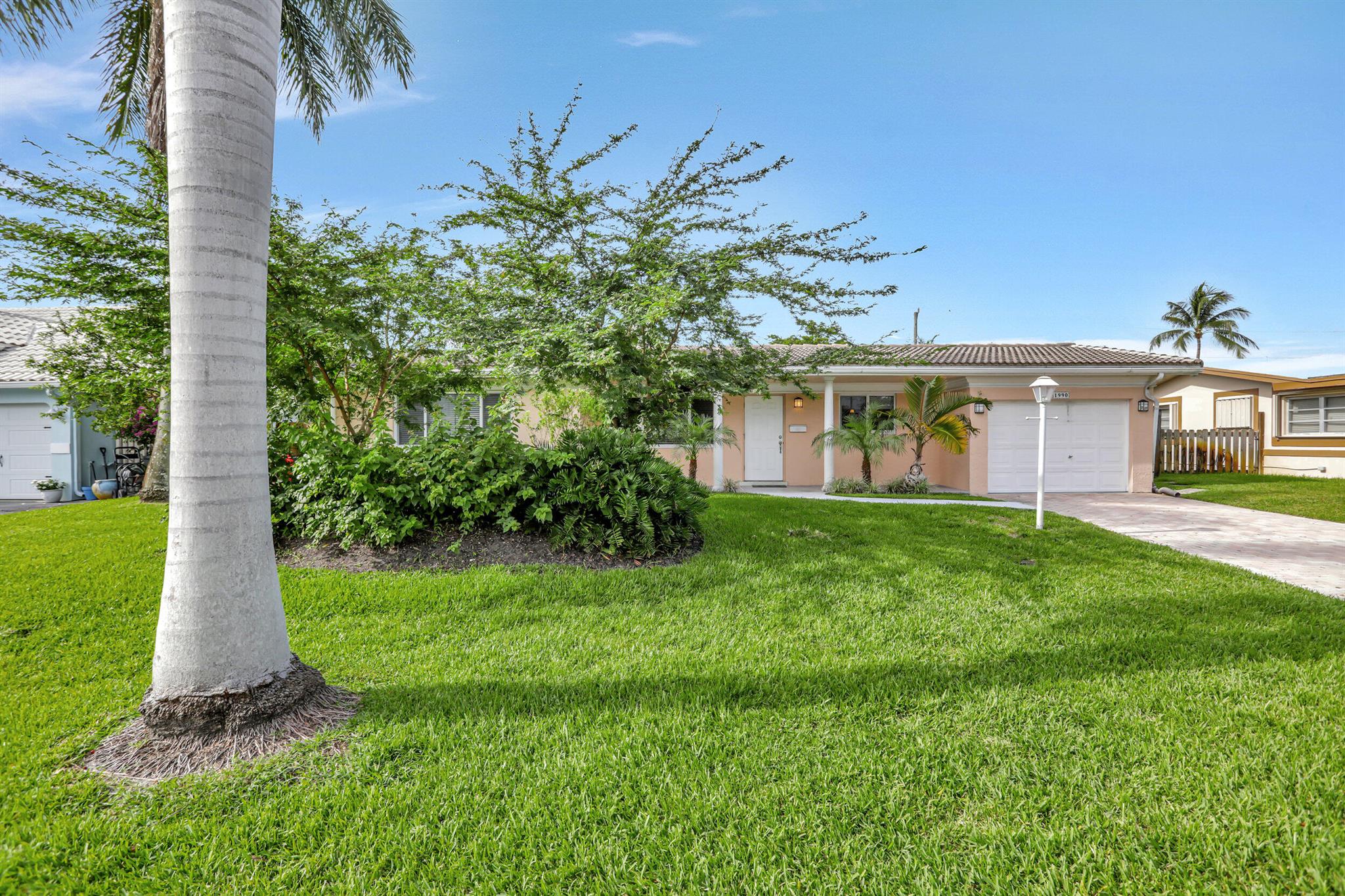 DOUGLAS PARK - Residential